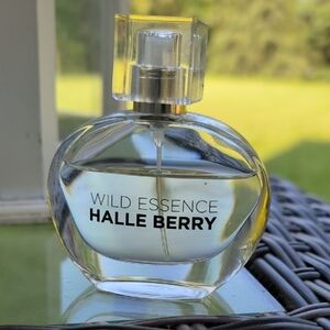 Wild Essence by Halle Berry Perfume